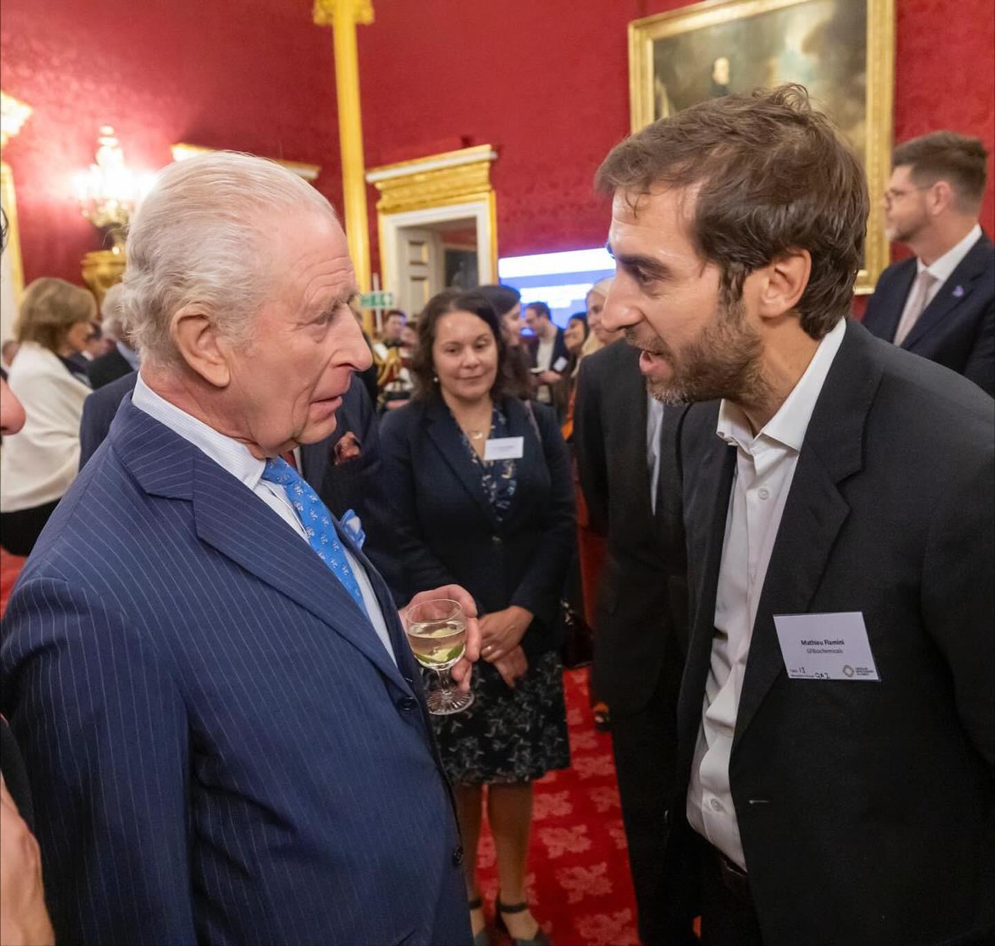 不仅让他跻, 该物质能使