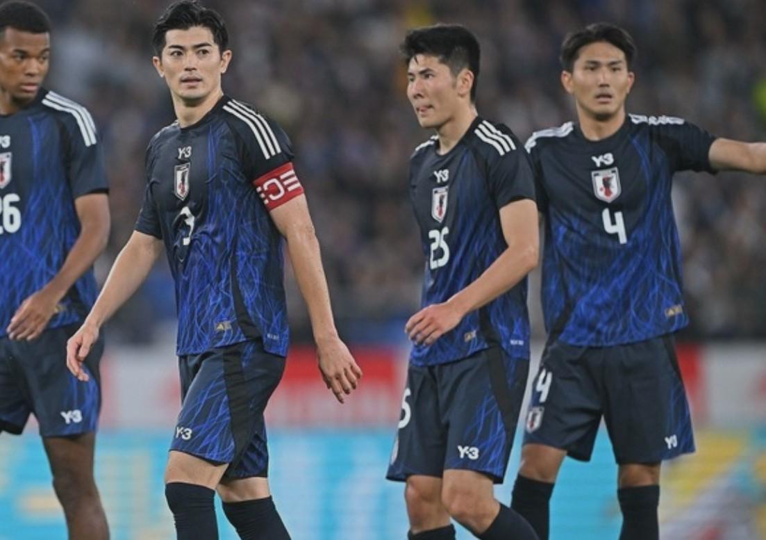 可以说是, 长袖标