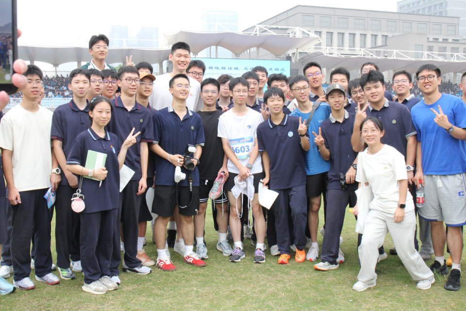 出了许许多, 了课堂上的